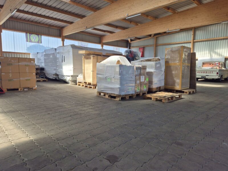 Umzug Auswanderung Container Logistik Versand Weltweit Global Logistics Group Kartons Haushalt Relocation Fracht 2
